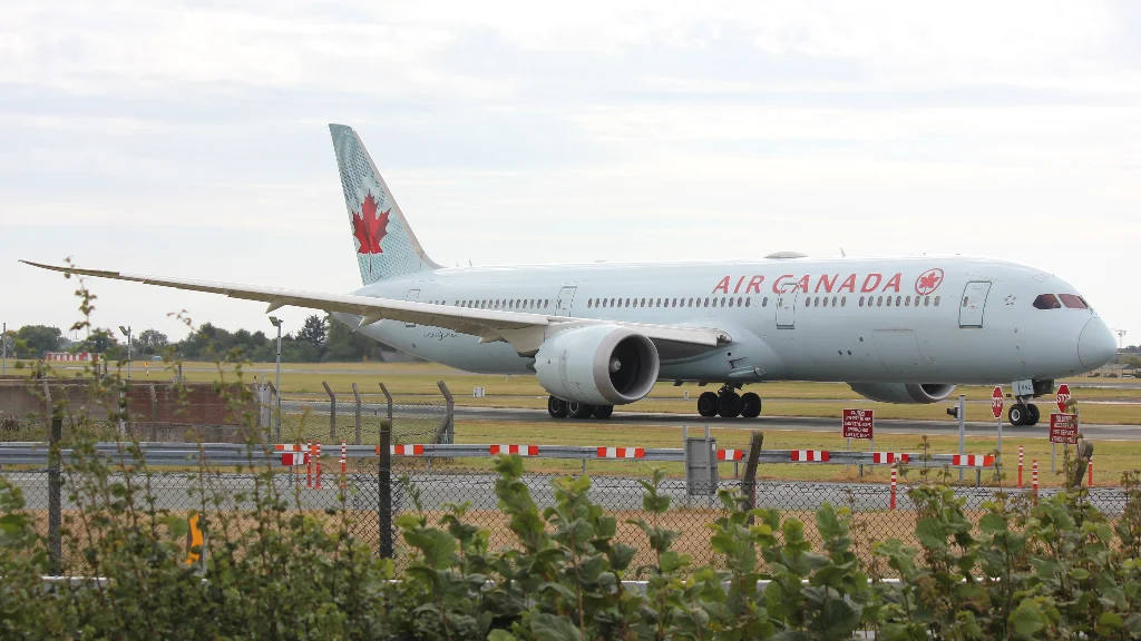 CFPQB B789 Air Canada