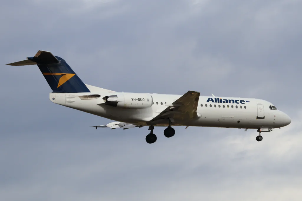 VH-NUO F70 UTY