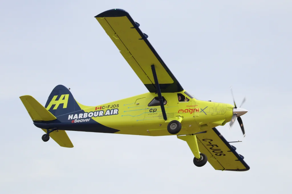C-FJOS DHC2 Harbour Air