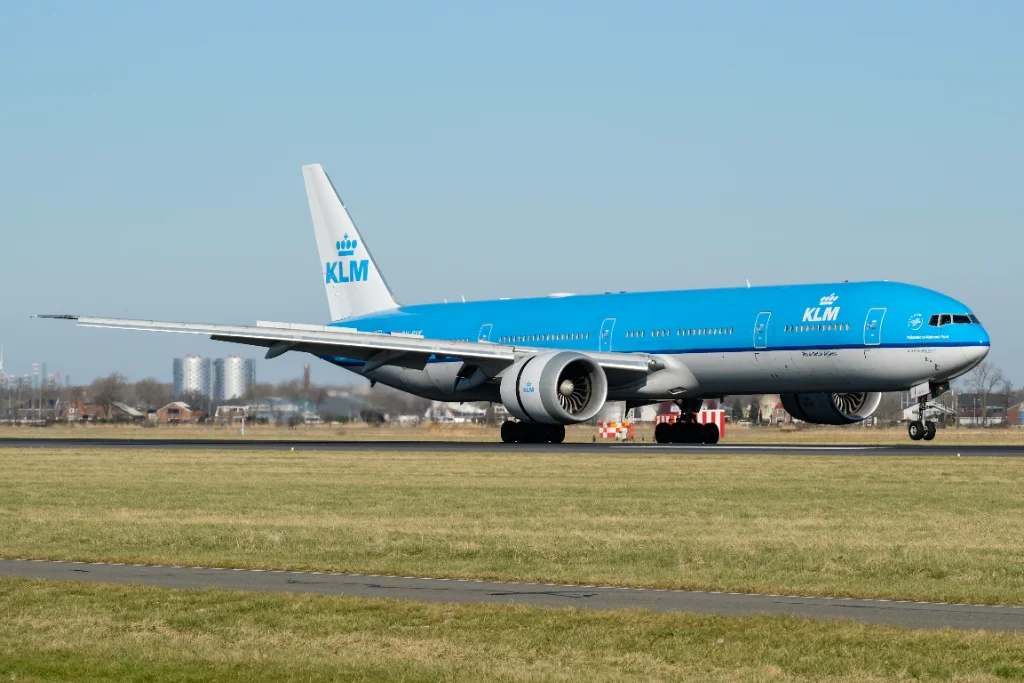 PH-BVK B77W KLM