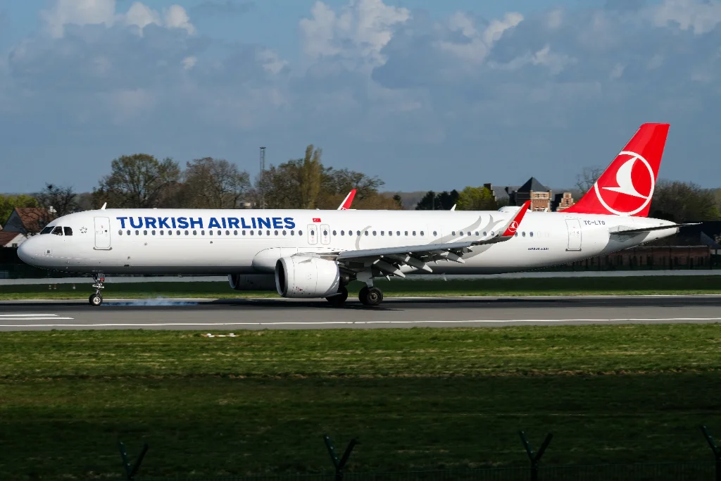 TC-LTG A21N Turkish Airlines