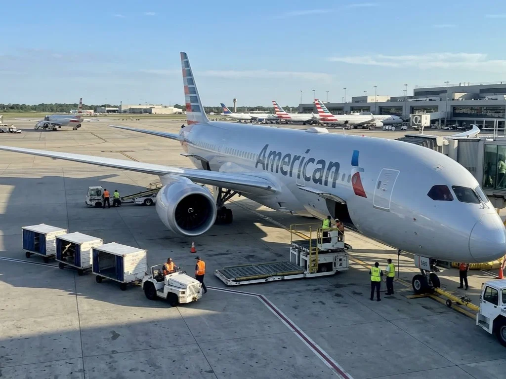 N800AN B789 American Airlines
