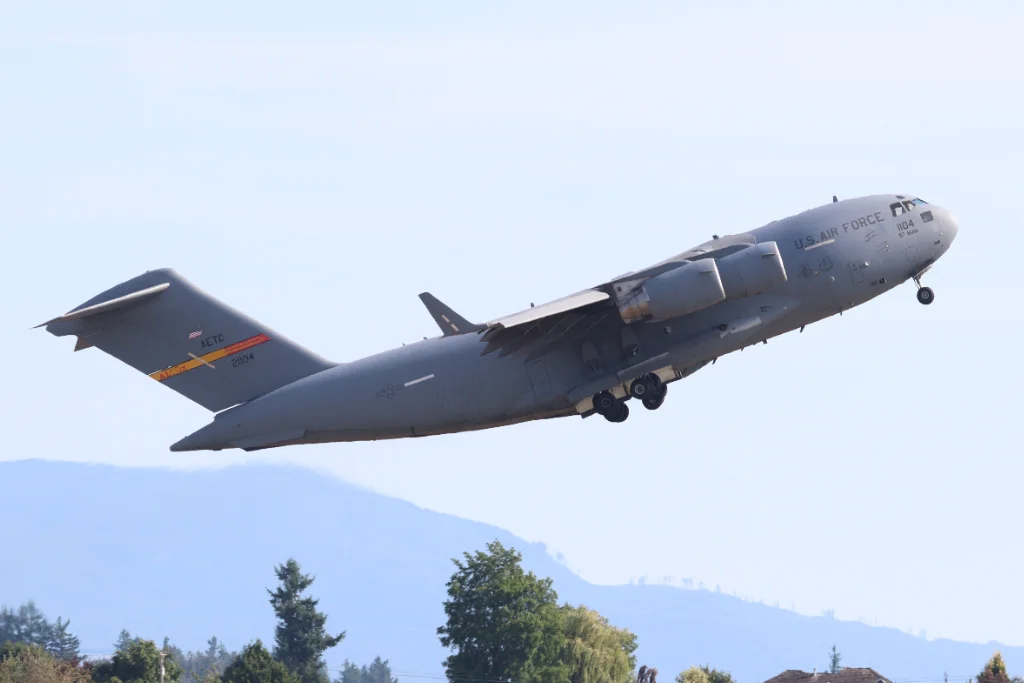 02-1104 C17 United States Air Force