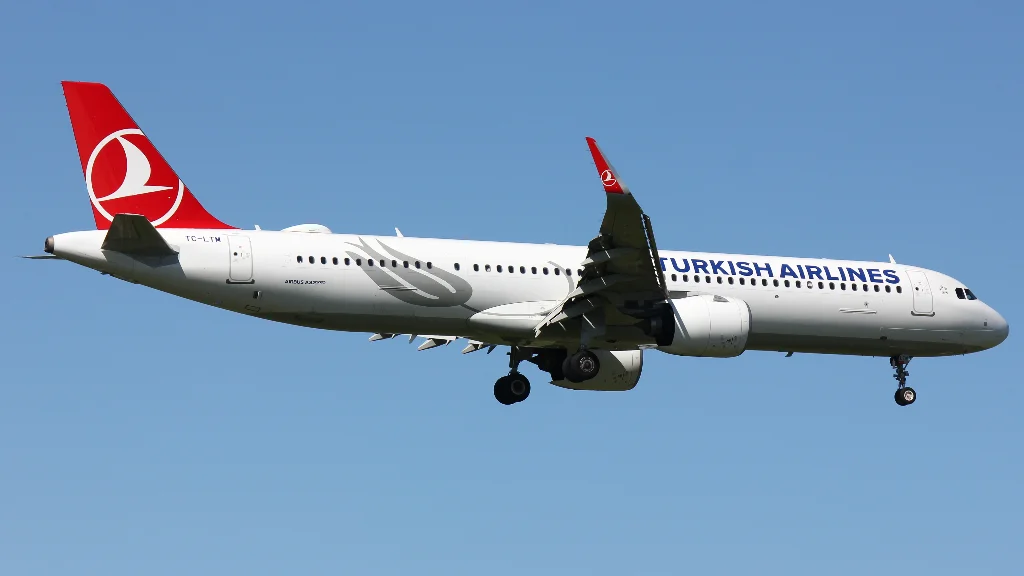 TC-LTM A21N Turkish Airlines