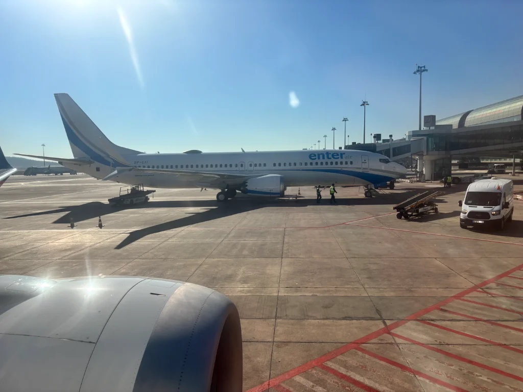 SP-EXI B38M Enter Air