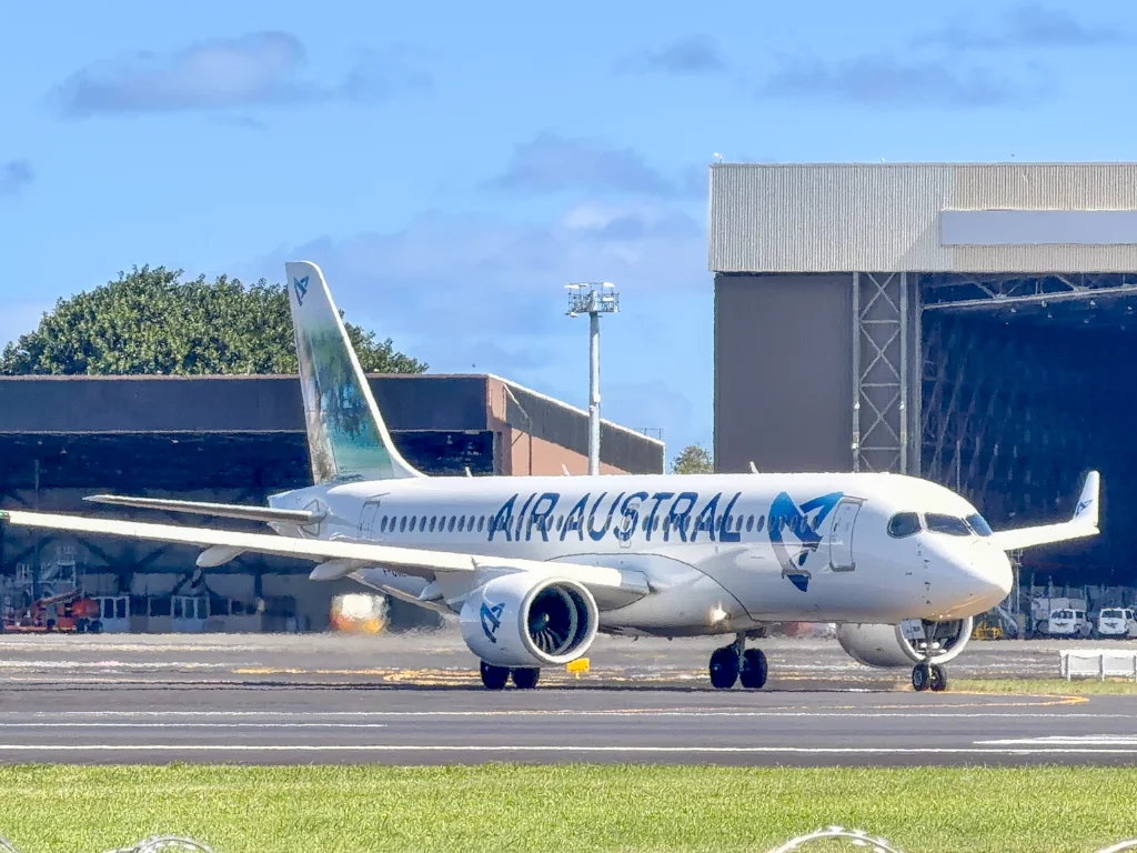 F-OMER A223 Air Austral