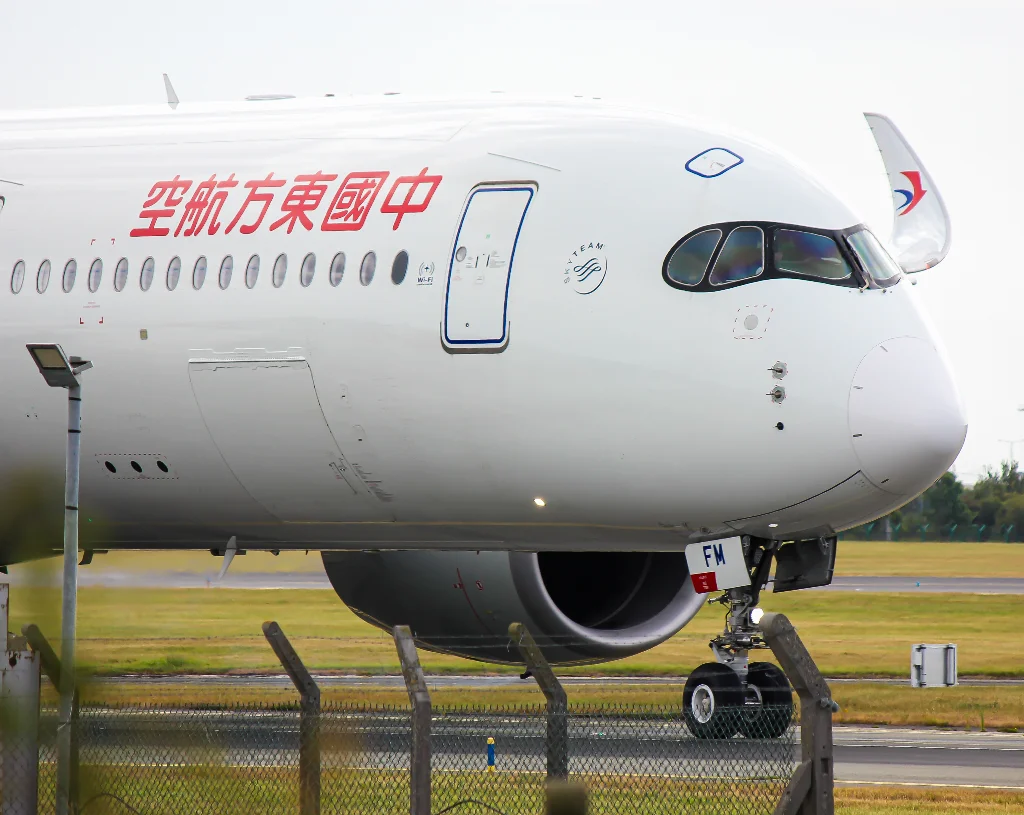 B-30FM A359 China Eastern