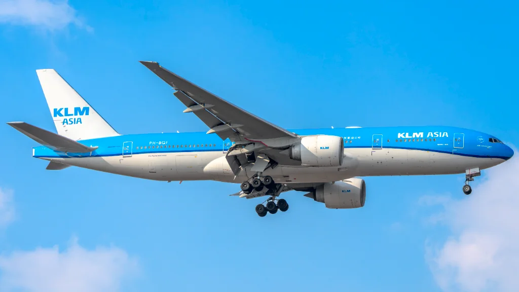 PH-BQI B77W KLM
