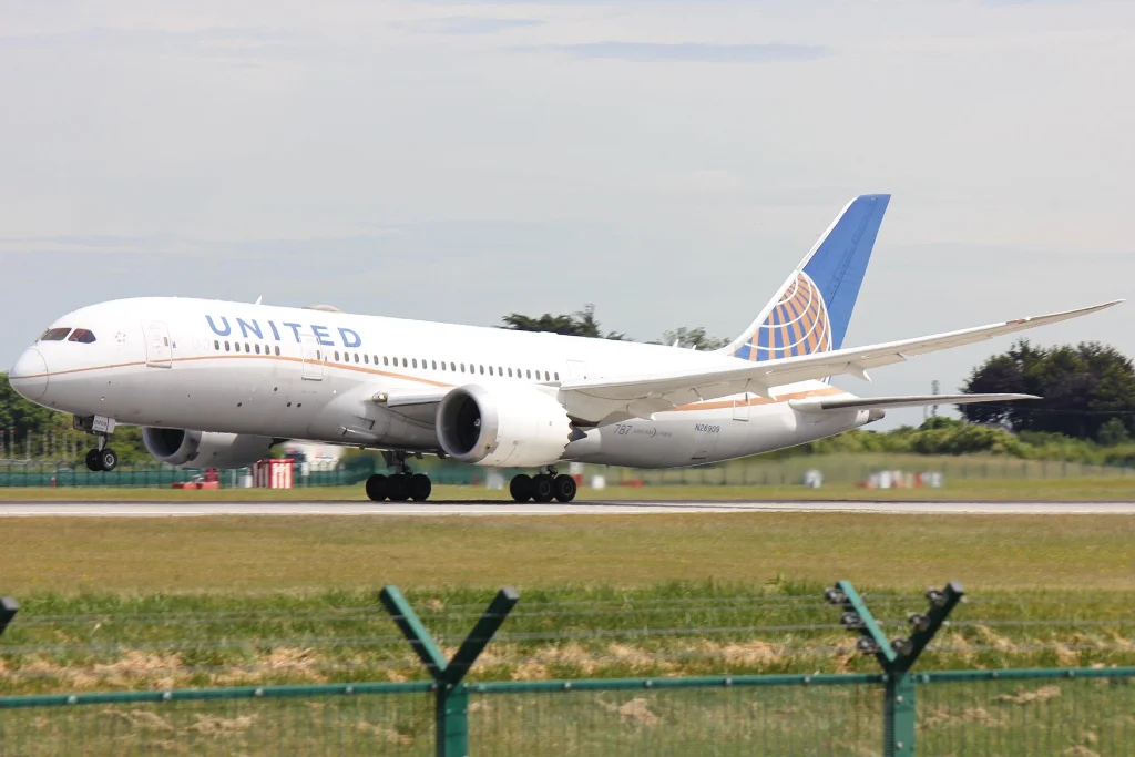 N26909 B788 United Airlines