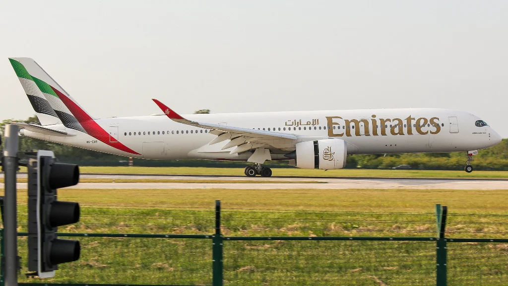 A6-EXO A359 Emirates