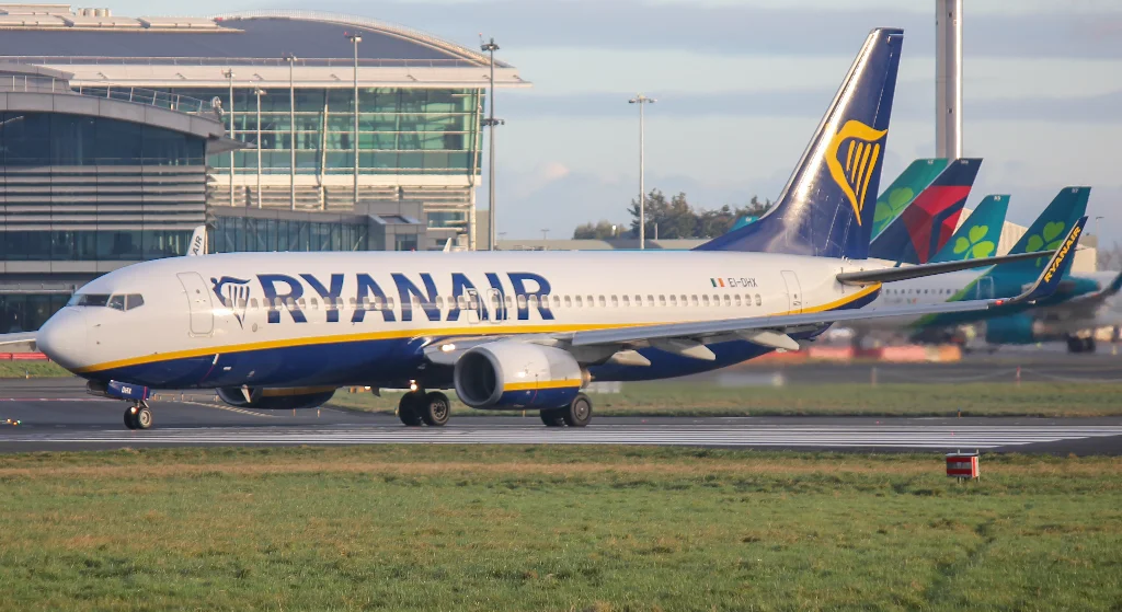 EI-DHX B738 Ryanair