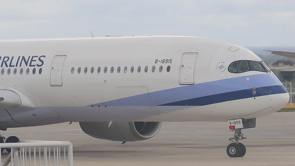 B-18915 A350-900 China Airlines