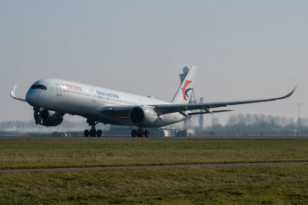 B-305X A359 China Eastern