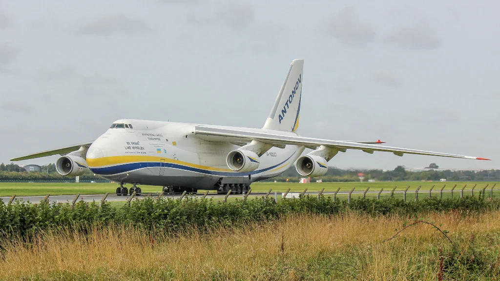 UR-82007 A124 ADB