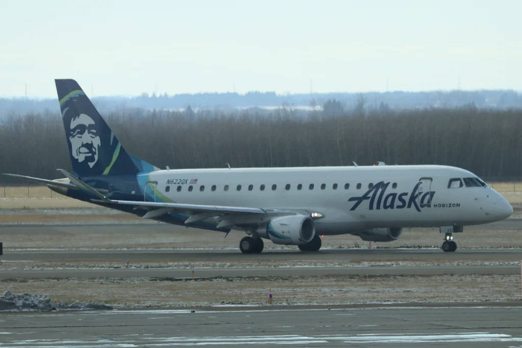 N622QX E75L QXE