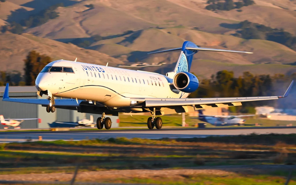 N787SK CRJ7 SkyWest