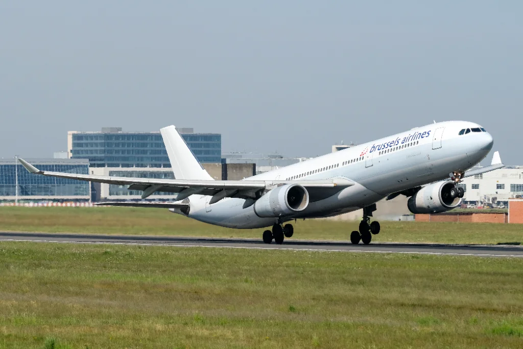 OO-SFH A333 Brussels Airlines