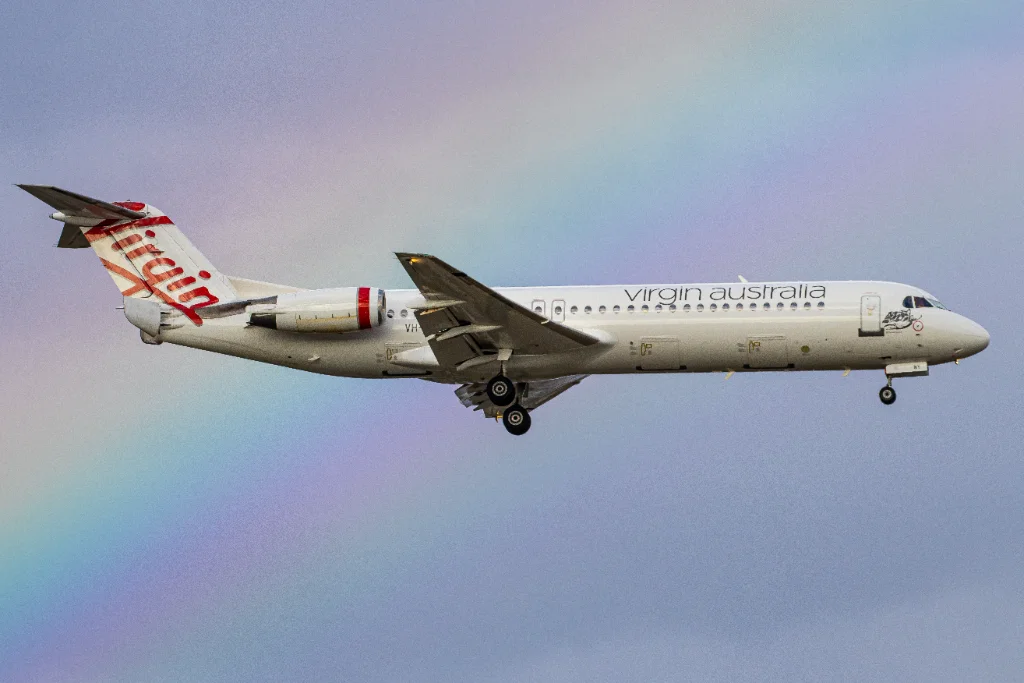 VH-FNY F100 Virgin Australia