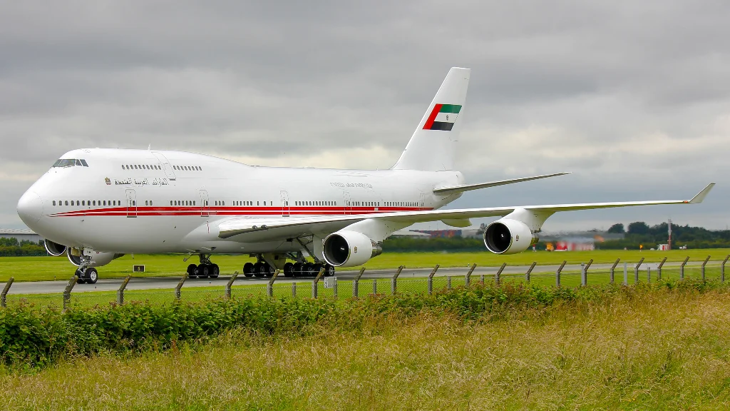 A6-COM B744 DUB