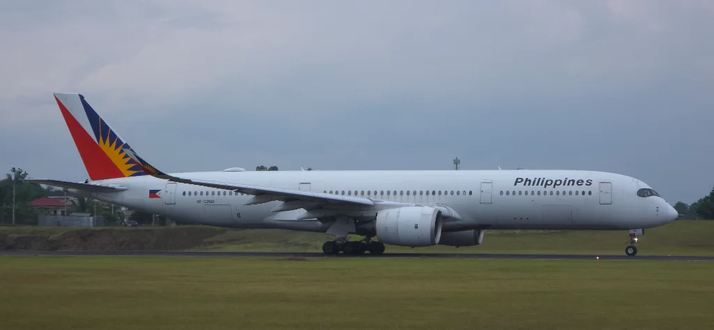 RP-C3501 A359 Philippine Airlines