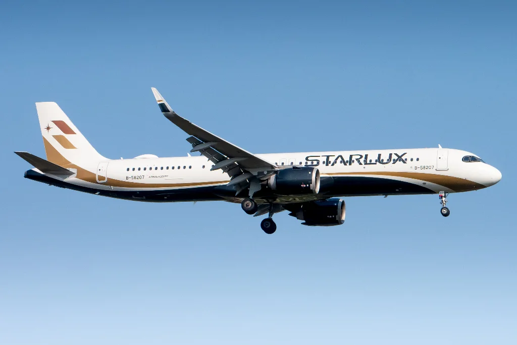 B-58207 A21N Starlux